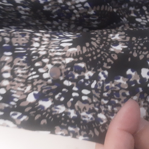 Nwot Larry Levine Blouse Hardware Roll Tab Sz 3X - Picture 5 of 9